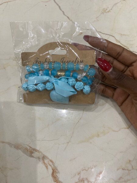 Bracelets en perles bleues