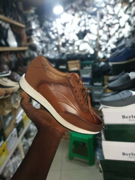 Sneakers en cuir marron