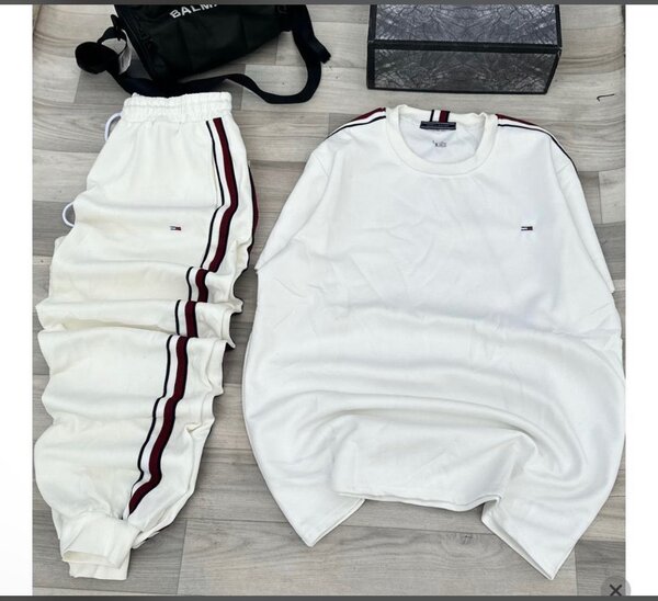 Ensemble de jogging tendance