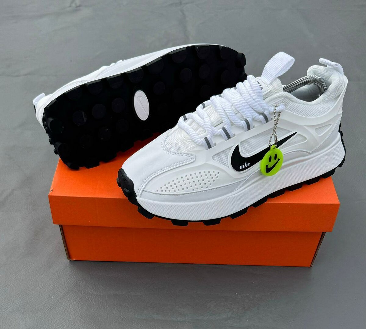 UNE CHAUSSURE NIKE ORIGINALE