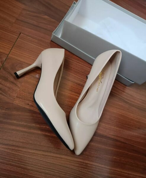 Туфли 37 размер цена 1500. Батальон 38 размер2500