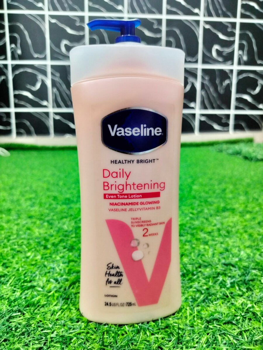 Vaseline Daily Brightening Even Tone Lotion 725ml