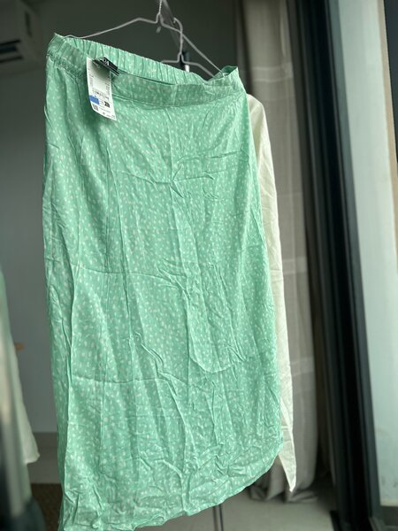 Jupe longue verte à pois