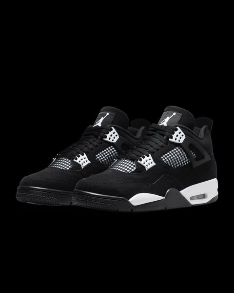 AIR JORDAN 4