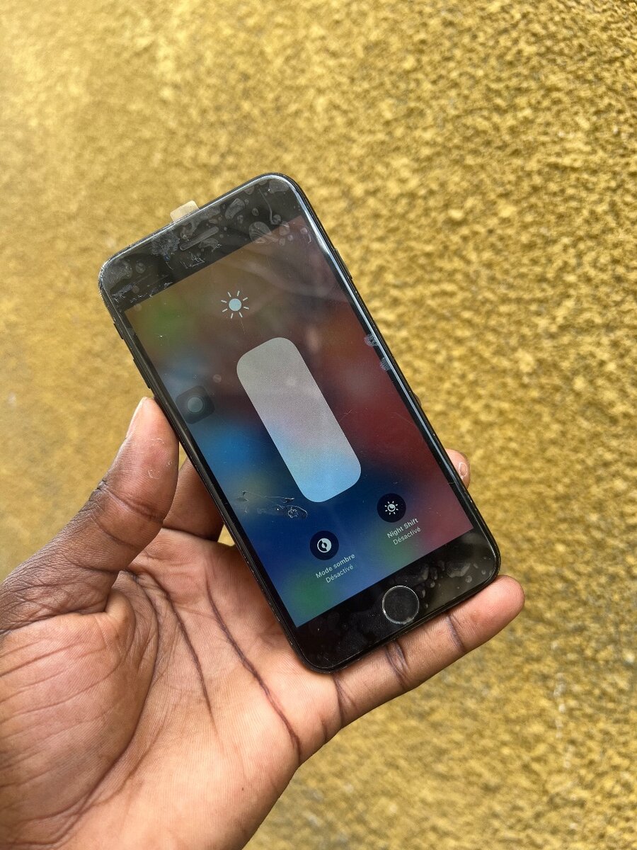 IPHONE 7 SIMPLE 32 G SECOND MAIN