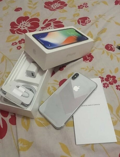 iPhone X Débloqué 64Go Gris