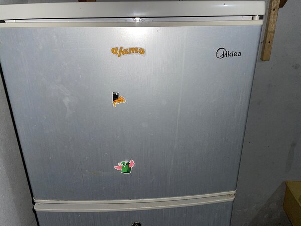 Réfrigérateur Midea Compact