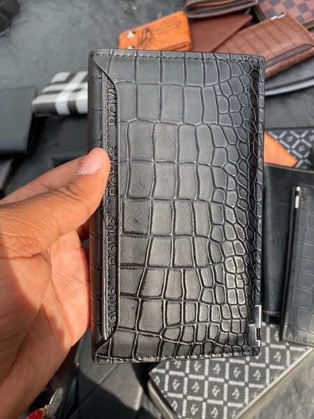 Portefeuille en cuir crocodile élégant