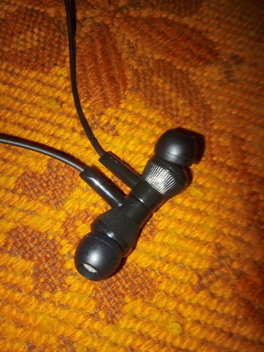 Bluetooth headphones