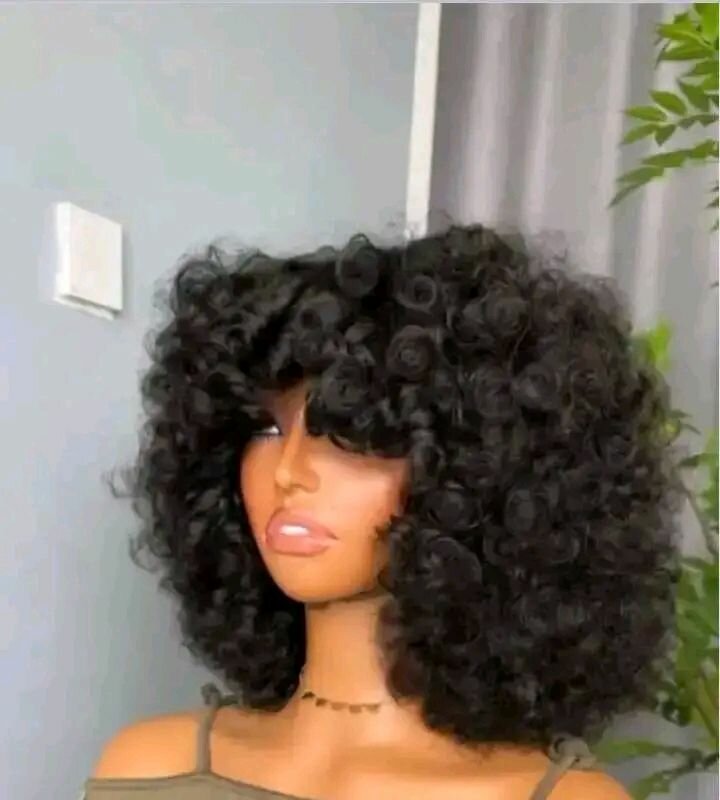 Perruque bouclée naturelle afro