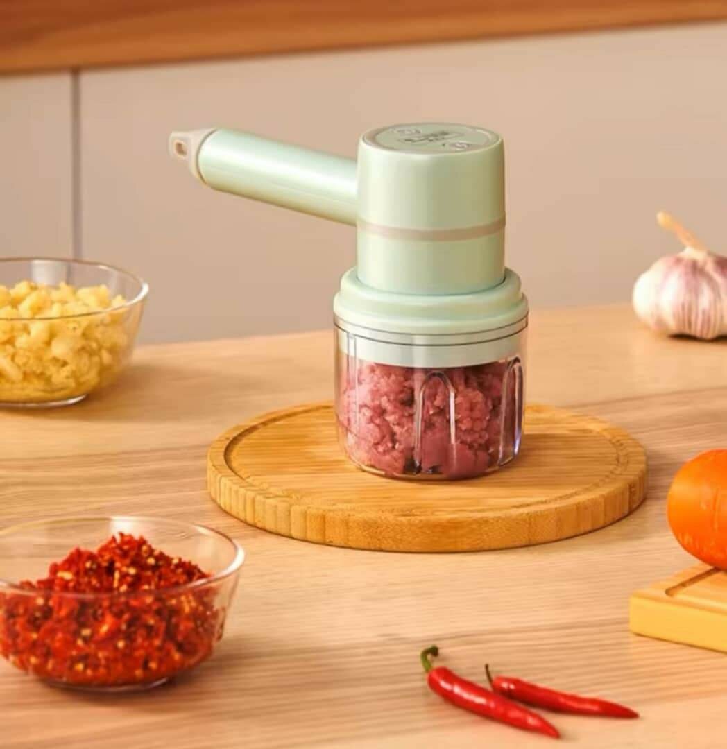 Batteur multifonction, capable de hacher la viande