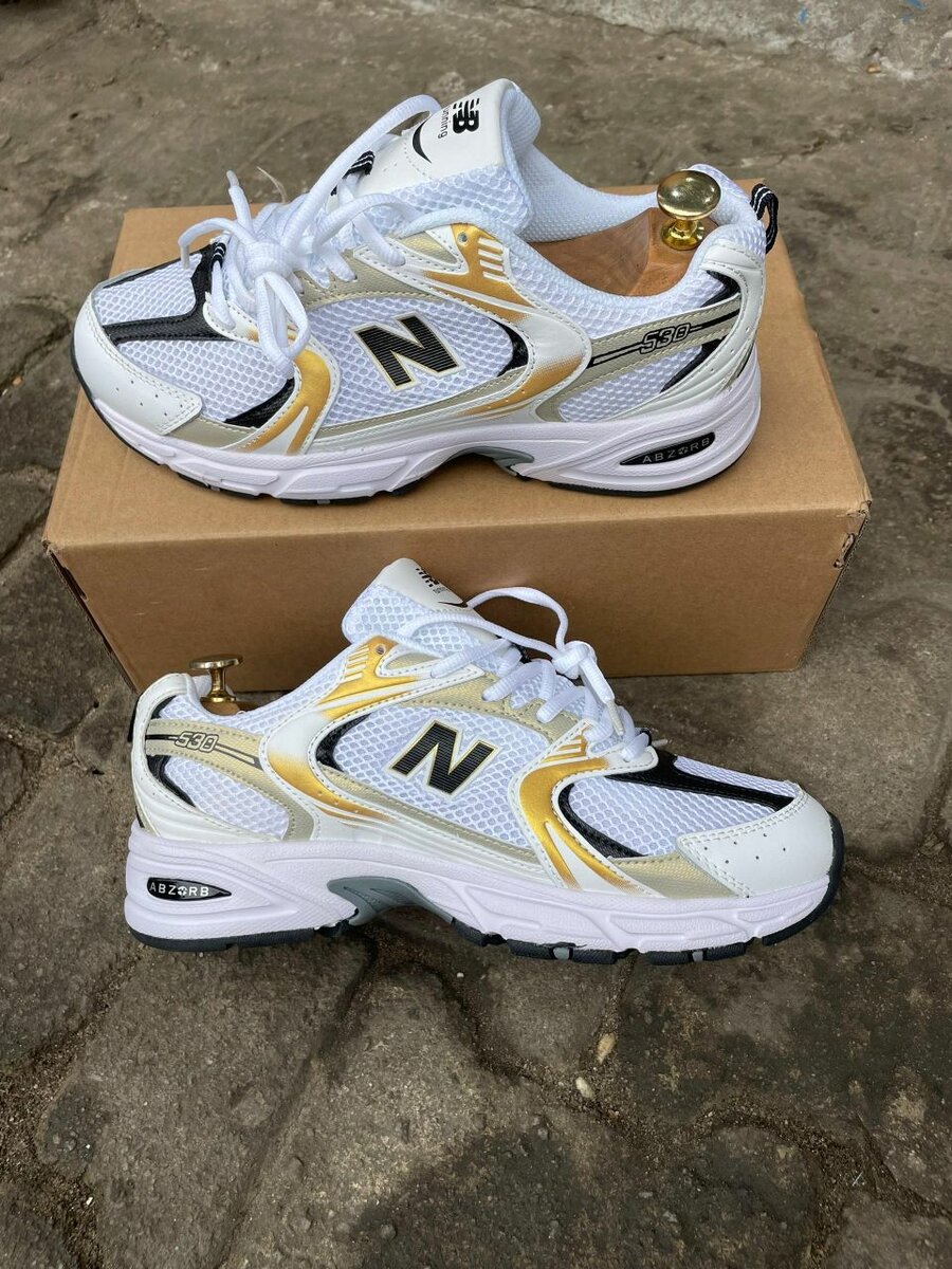 Baskets légères en maille