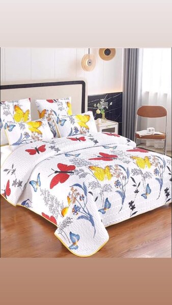 Bedding set with multi-colored print, 5 pieces, Queen size