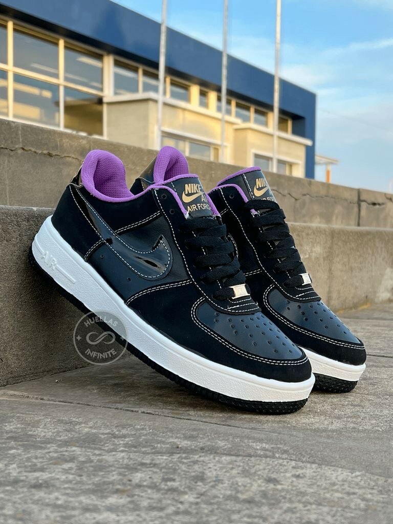 NIKE AIRFORCE CLASSIC