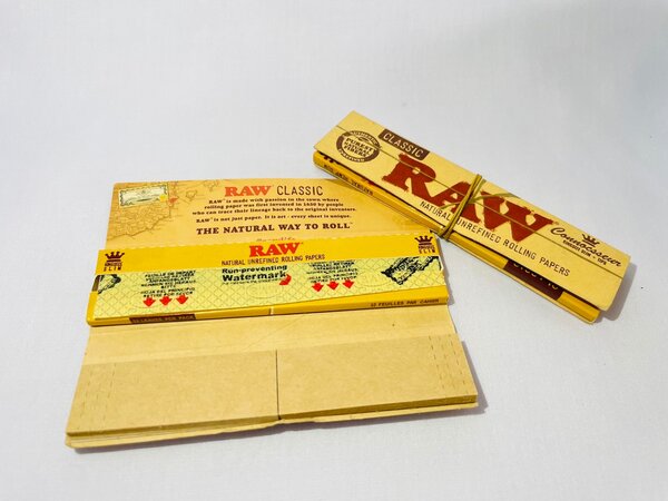 Papier à rouler avce carnet de filtre