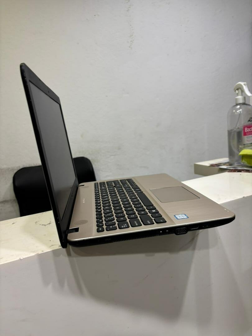 ASUS Ordinateur Portable Puissant