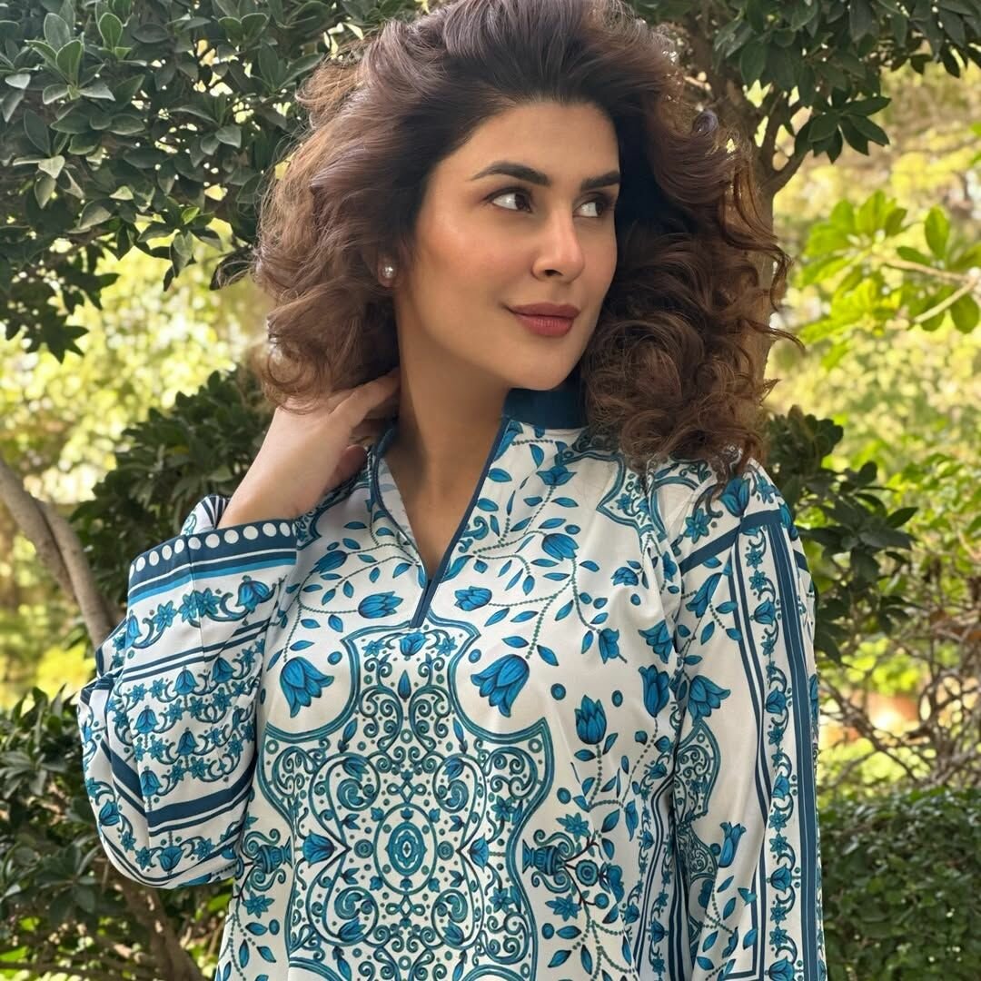 Kubra khan Digital 2pc