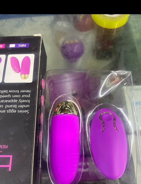 Vibromasseur et Menottes