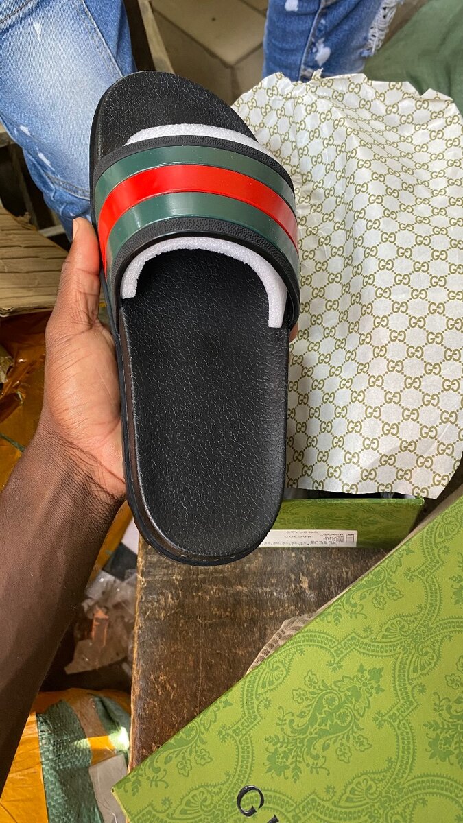 Sandales noires de luxe homme