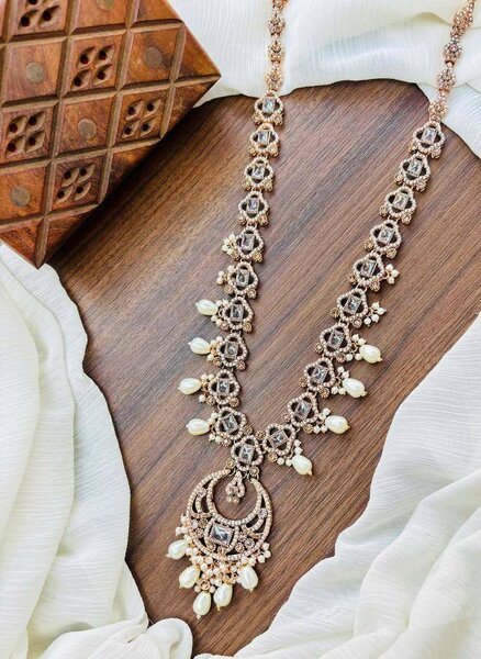 Ladies necklace