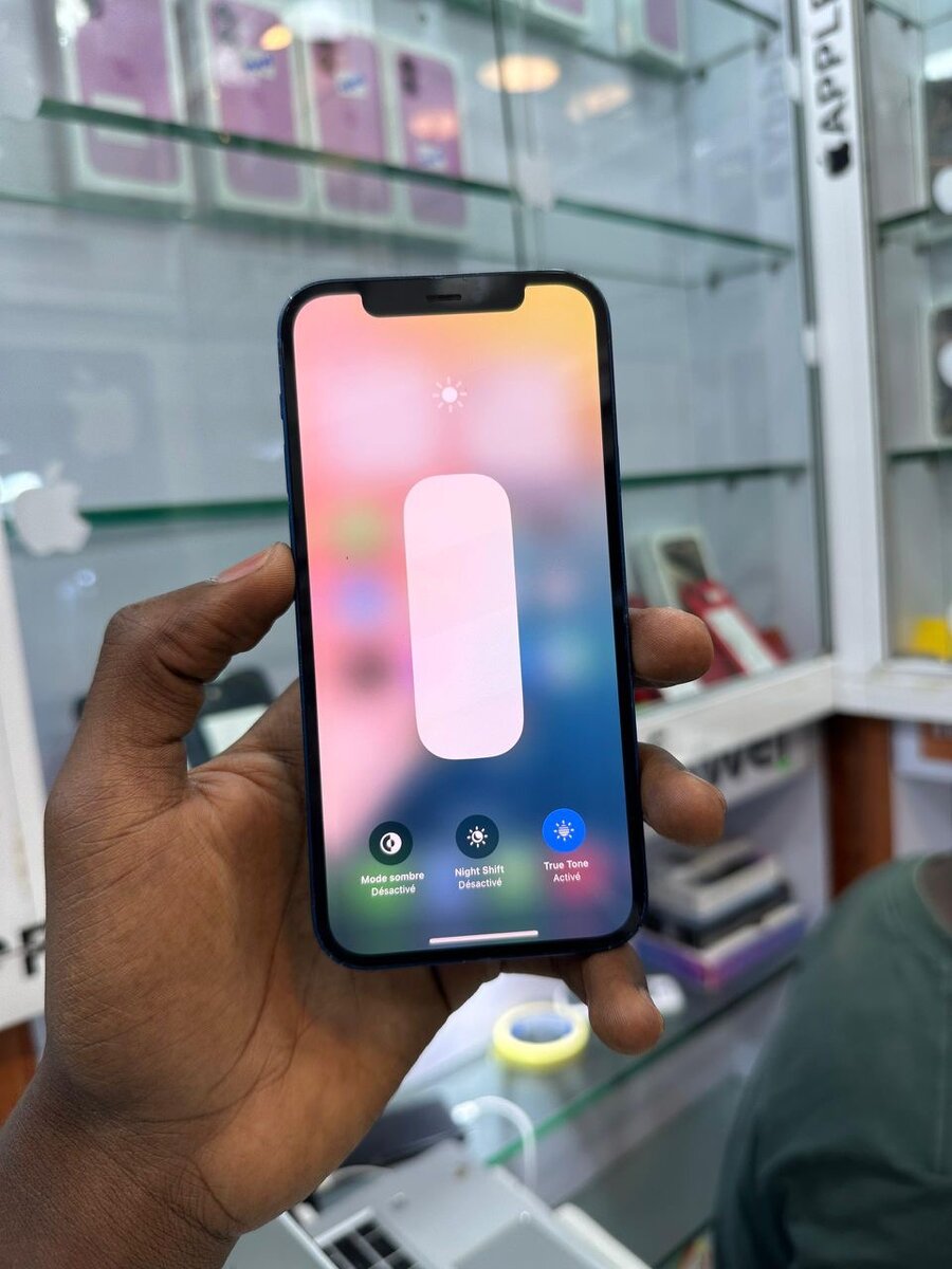 Smartphone bleu performant