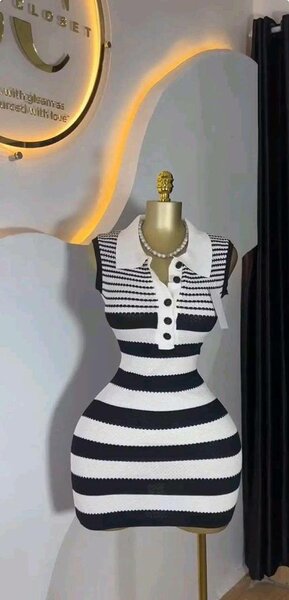 Robe moulante rayée chic