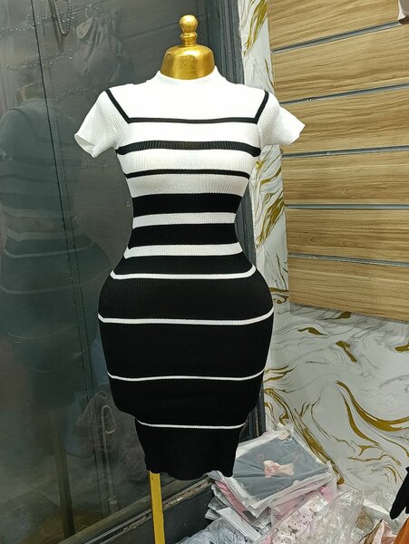 Robe moulante élégante femme