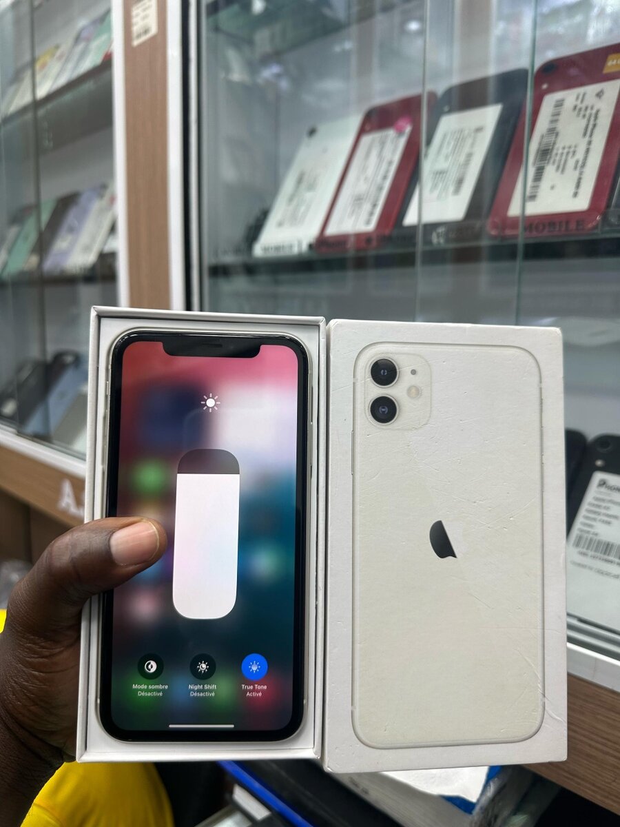 11 simple 64gb tout est dorig