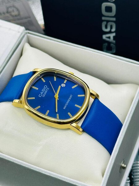 Montre Casio Bleu Doré