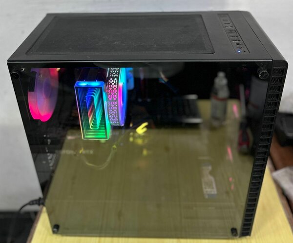 UC GAMERS PROGRAMMEURS, ARCHITECTURE, MULTIMÉDIA, GIGABYTE