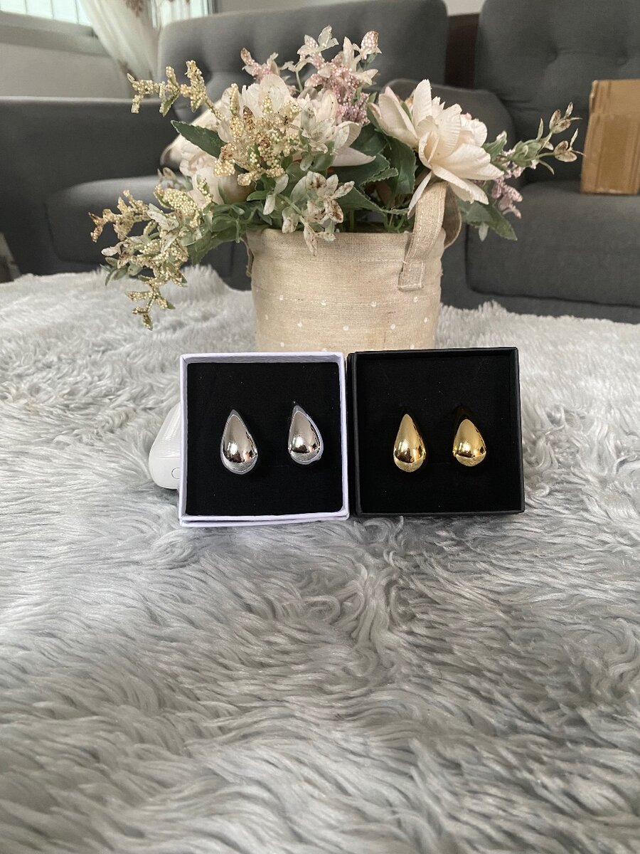 2 paires de boucle d'oreille