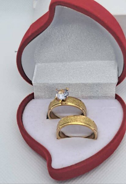 Bague et alliance en or