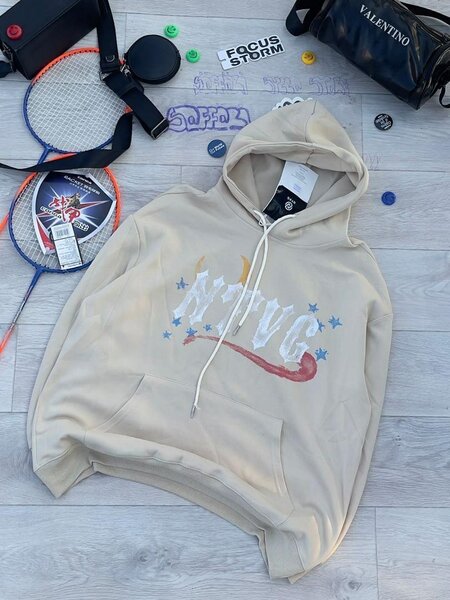 Sweat à capuche beige tendance