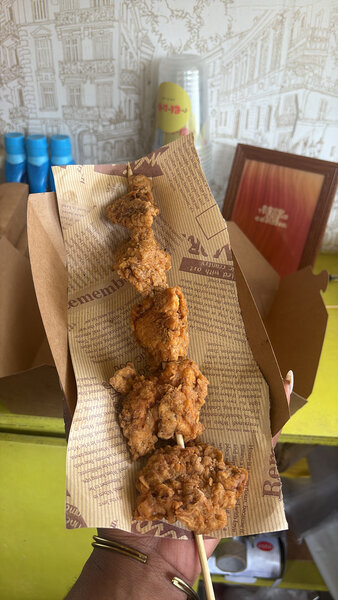 Brochette de poulet pané