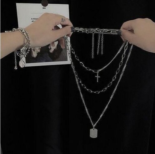 Collier à pendentifs multicouches élégant