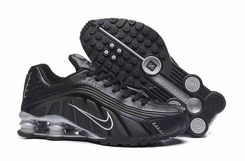 Nike Shox R4