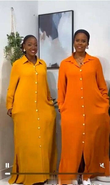 Robe maxi à boutons colorée