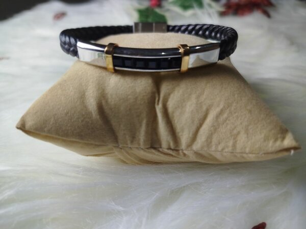 Bracelet en cuir élégant