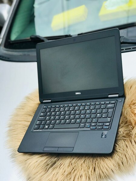 Dell Latitude E7250 ultrabook