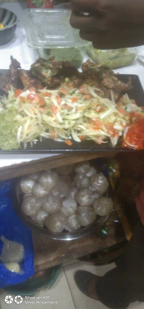 Poisson braisé avec attieké