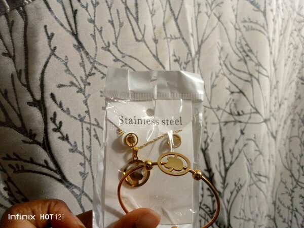 Bijoux en acier inoxydable