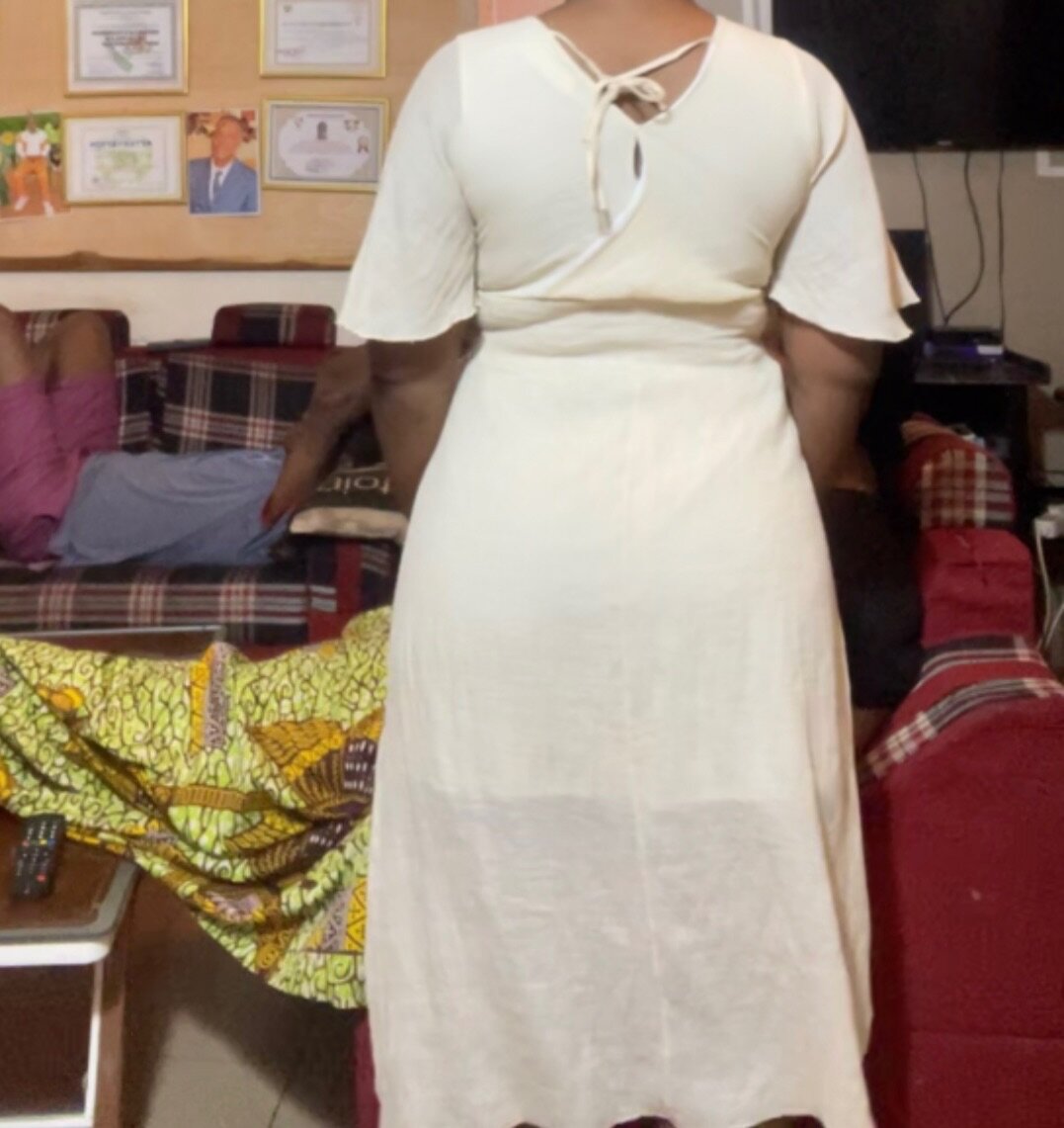 Robe ivoire fluide élégante