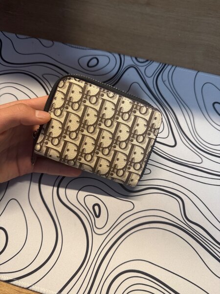 Ручной кошелек от Christian Dior,Унисекс,в коричневом цвете