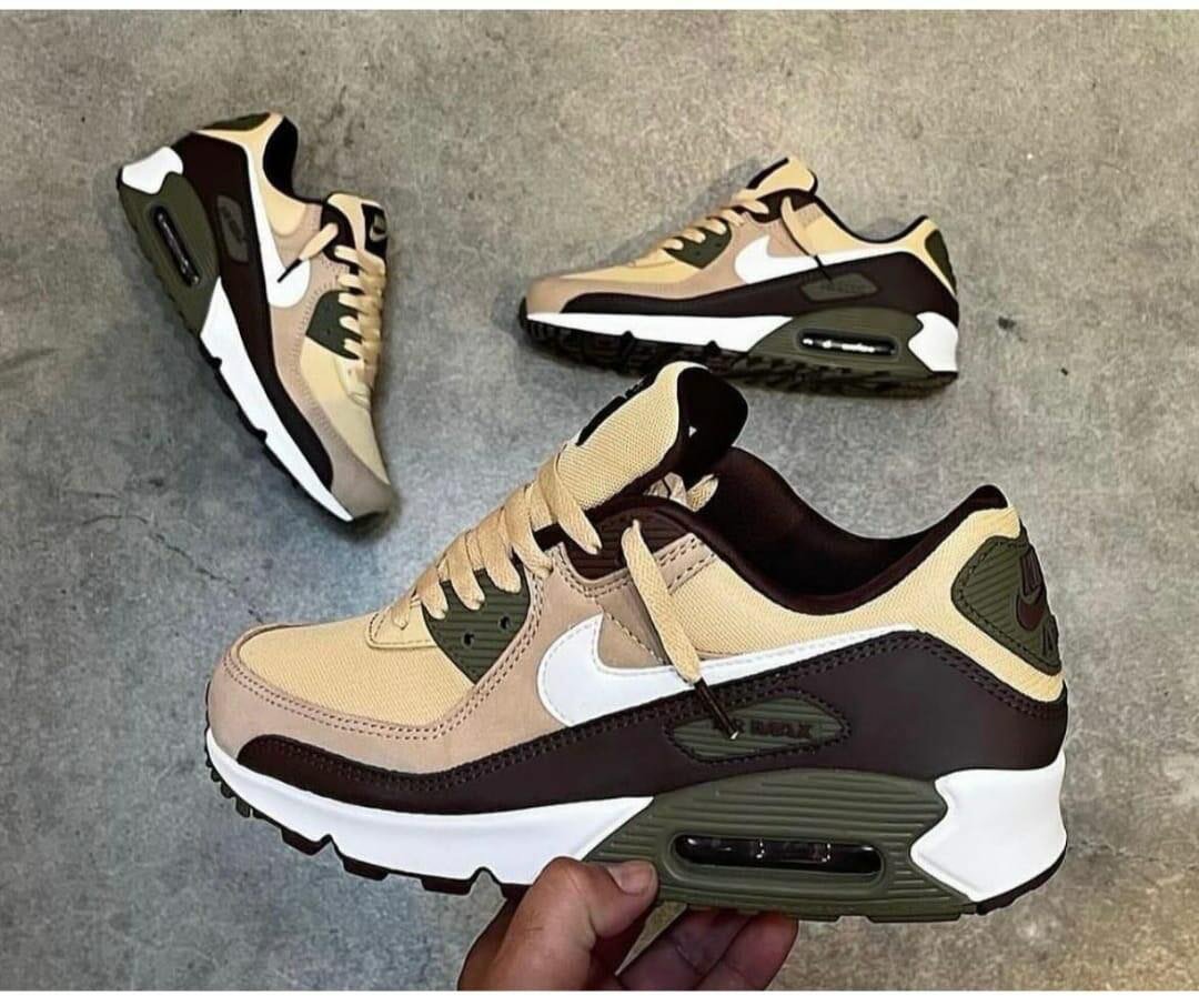 NIKE AIRMAX