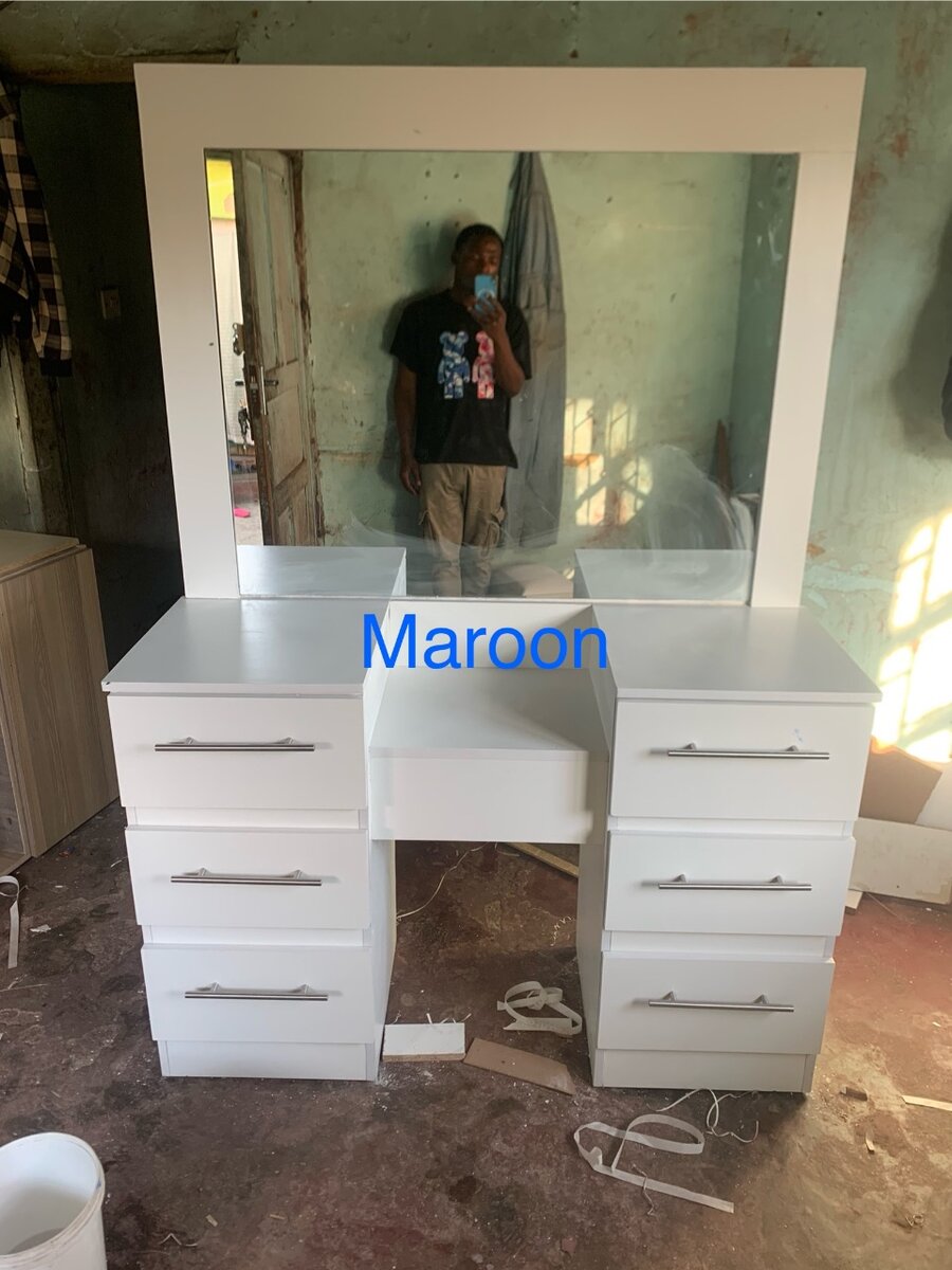 Dressing table
