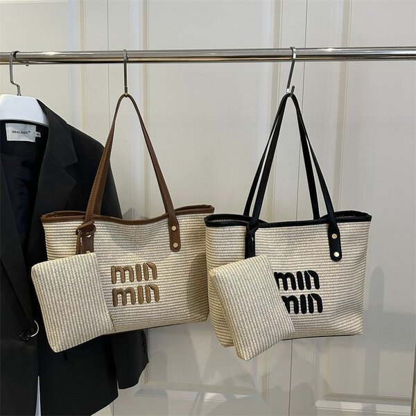 Sac en paille élégant
