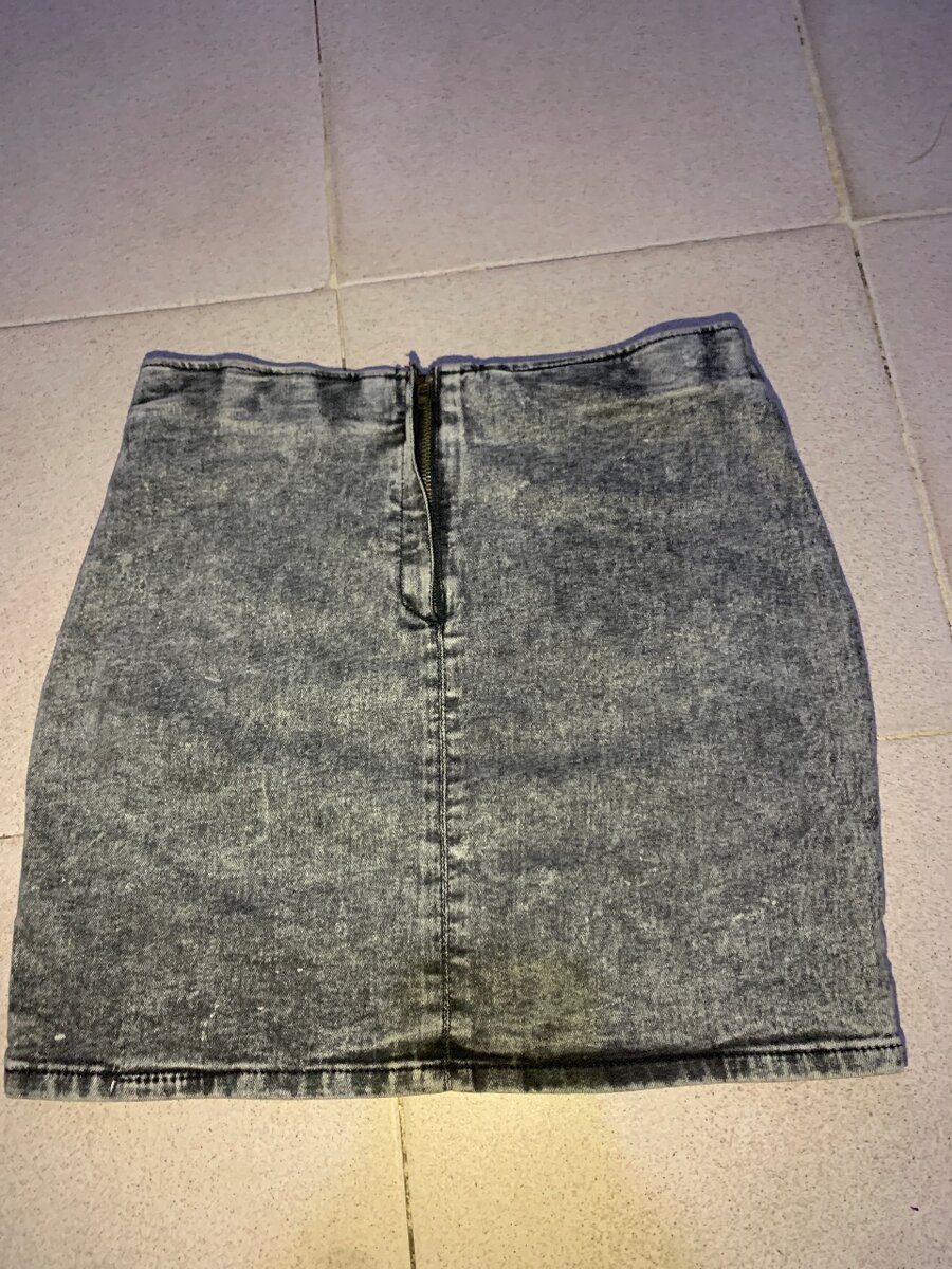 Jupe en jean patchs tendance