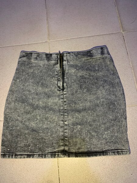 Jupe en jean patchs tendance