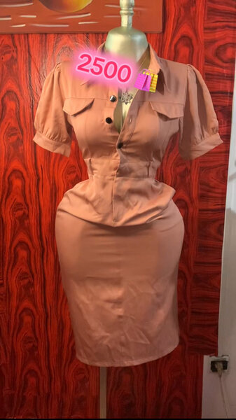 Robe moulante élégante femme