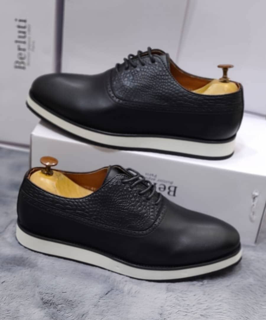 Chaussures élégantes en cuir